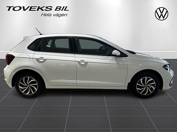 Volkswagen Polo 2 of 14