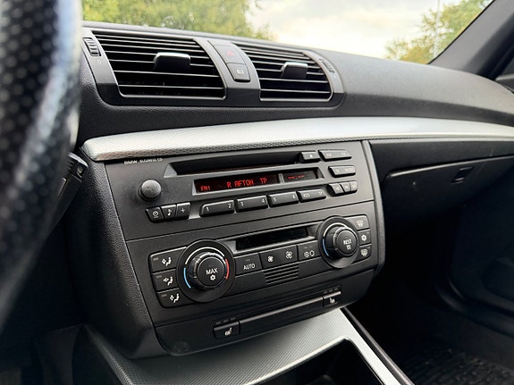 BMW 120i 10 of 12