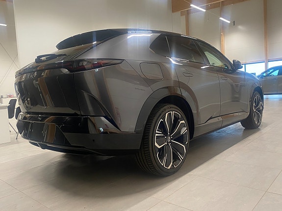 Mazda CX-6e 3 of 17
