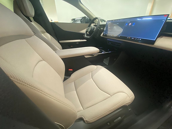 Mazda CX-6e 15 of 17