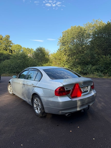 BMW 320d 4 of 9