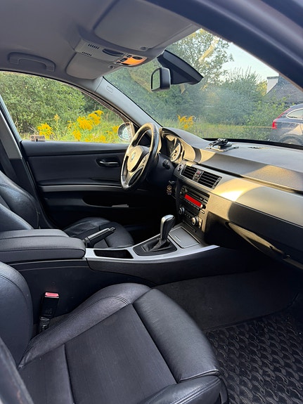 BMW 320d 8 of 9