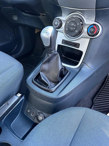 Ford Fiesta 25 of 30
