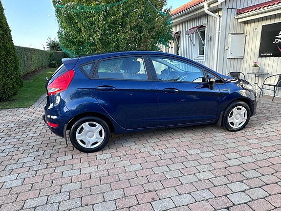 Ford Fiesta 14 of 30