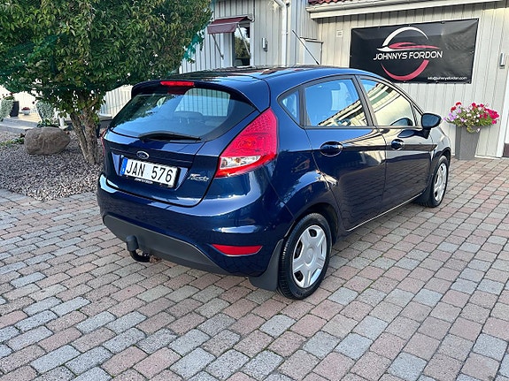 Ford Fiesta 11 of 30