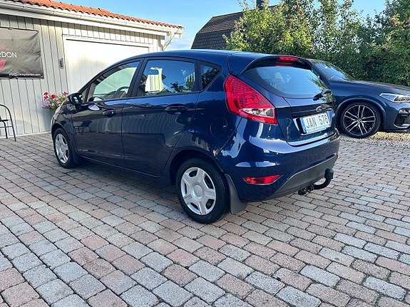 Ford Fiesta 9 of 30