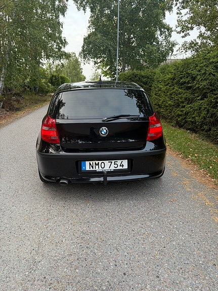 BMW 118d 4 of 7