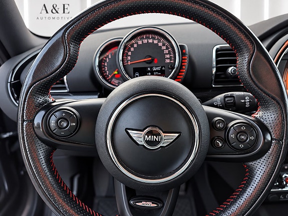 MINI Clubman Cooper S 11 of 17