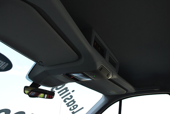 Volkswagen Crafter 11 of 23