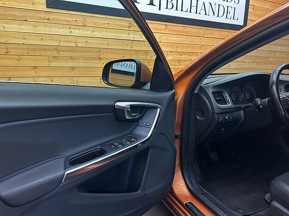 Volvo S60 14 of 23