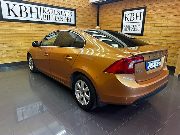Volvo S60 4 of 23