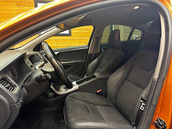 Volvo S60 15 of 23
