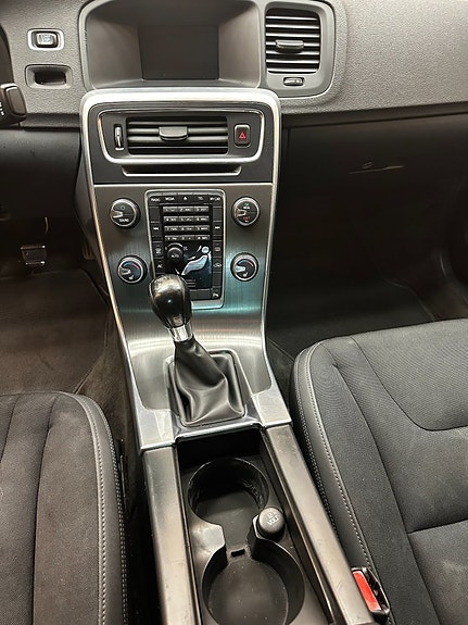 Volvo S60 13 of 23