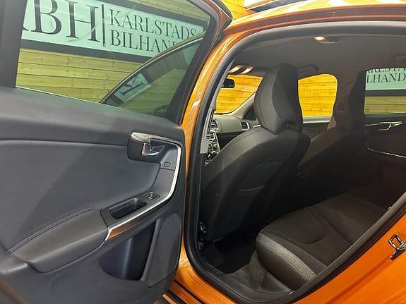 Volvo S60 16 of 23