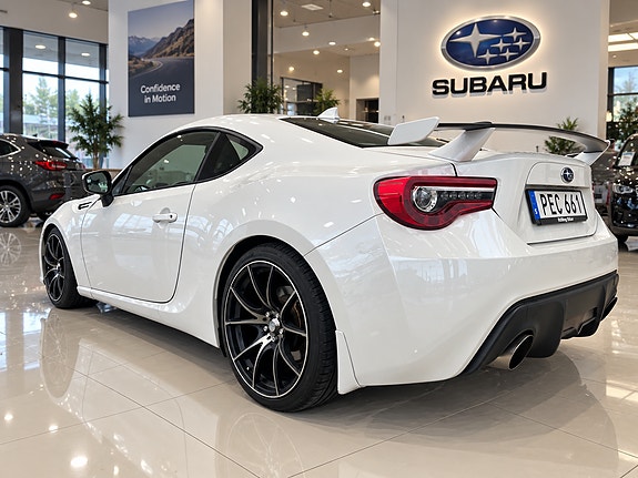 Subaru BRZ 3 of 10
