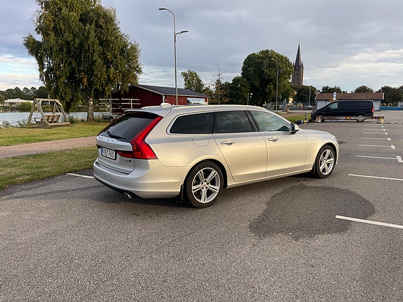 Volvo V90 4 of 9