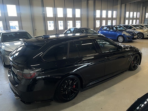 BMW 328i 17 of 30
