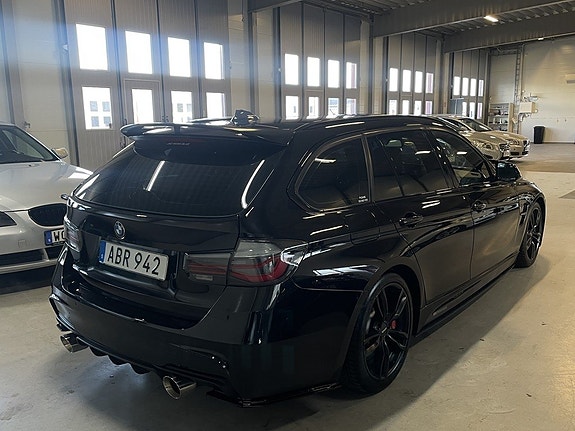 BMW 328i 13 of 30