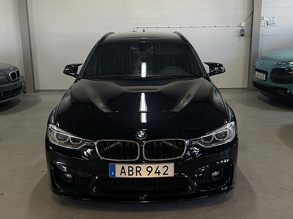 BMW 328i 7 of 30