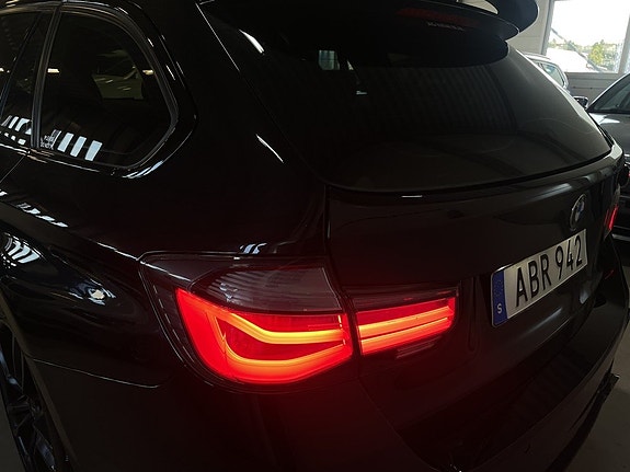 BMW 328i 10 of 30