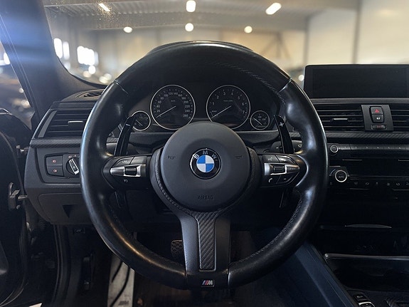 BMW 328i 27 of 30
