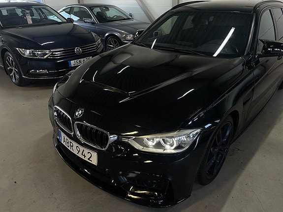 BMW 328i 9 of 30