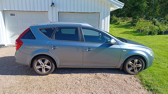 Kia Ceed 3 of 6