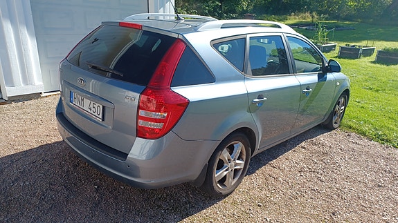 Kia Ceed 4 of 6