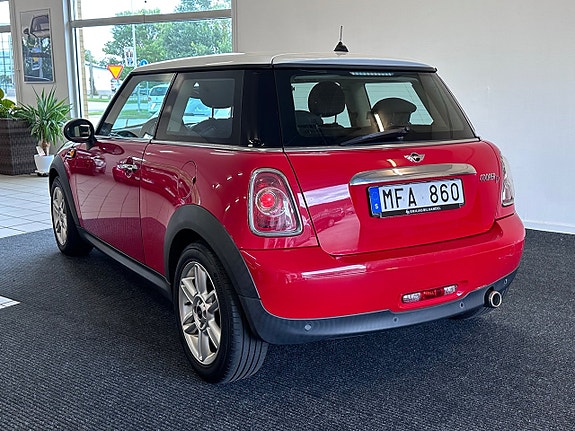 MINI Cooper 8 of 18