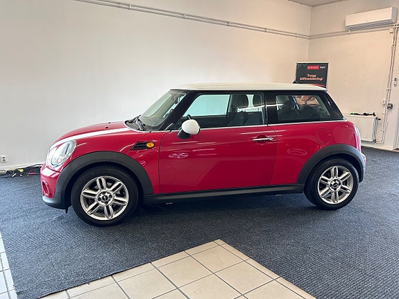 MINI Cooper 9 of 18