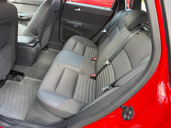 Volvo V50 3 of 12