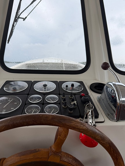 Rospiggen 28 Transport - robust skärgårdsbåt med stort lastdäck 2 of 7