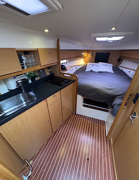 Bavaria 28 Sport, uttagen 2012, VP D4-260hk. Den rymligaste 28 fotaren på sjön 12 of 17