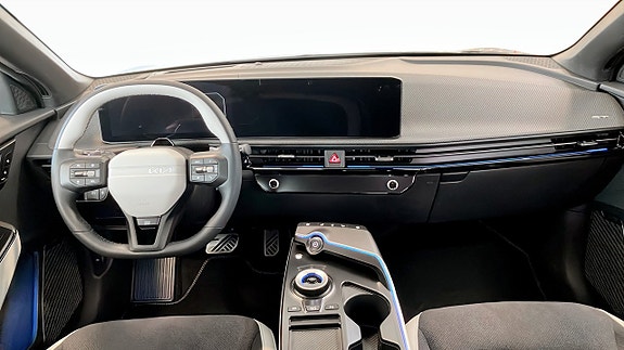 Kia EV6 4 of 9