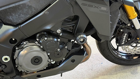 Suzuki Gsx1000s Akrapovic Låga mil 0kr insats 12 of 17