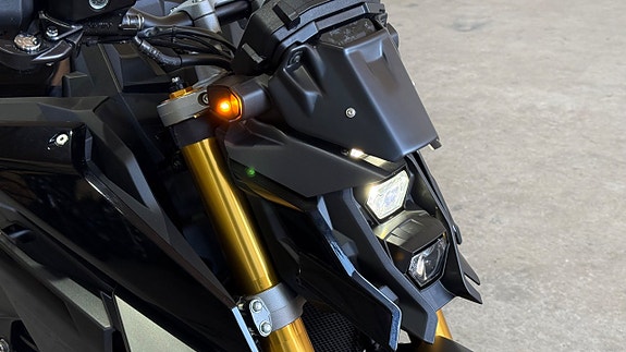 Suzuki Gsx1000s Akrapovic Låga mil 0kr insats 6 of 17