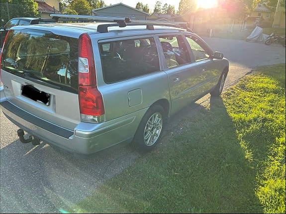 Volvo V70 11 of 12