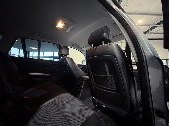 BMW 320 14 of 19