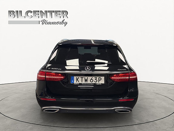 Mercedes-Benz E300 6 of 23