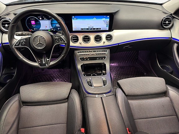 Mercedes-Benz E300 13 of 23