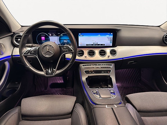 Mercedes-Benz E300 21 of 23