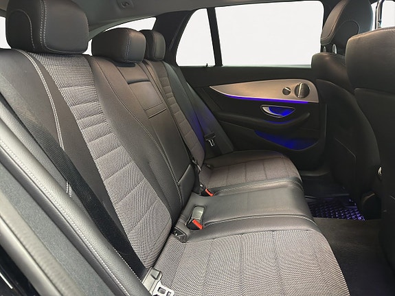 Mercedes-Benz E300 16 of 23