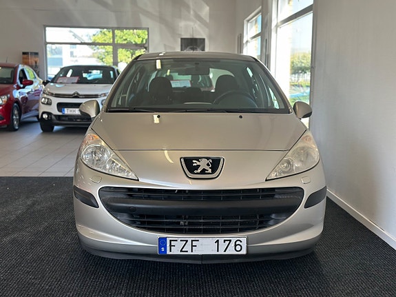 Peugeot 207 2 of 19