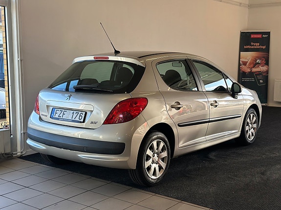 Peugeot 207 5 of 19