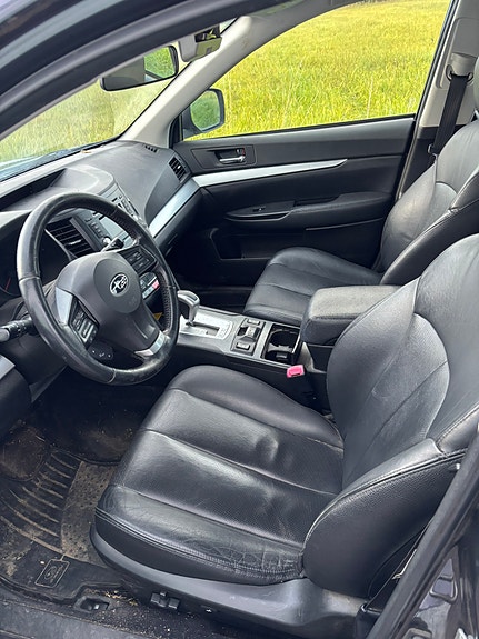 Subaru Outback 4 of 7