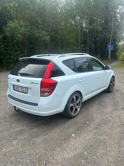Kia Ceed 4 of 9