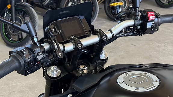 Yamaha Mt09 Helsystem låga mil 0kr insats 12 of 13
