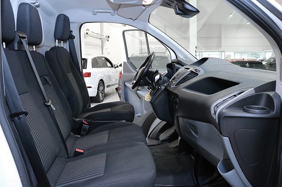 Ford Transit Custom 13 of 20