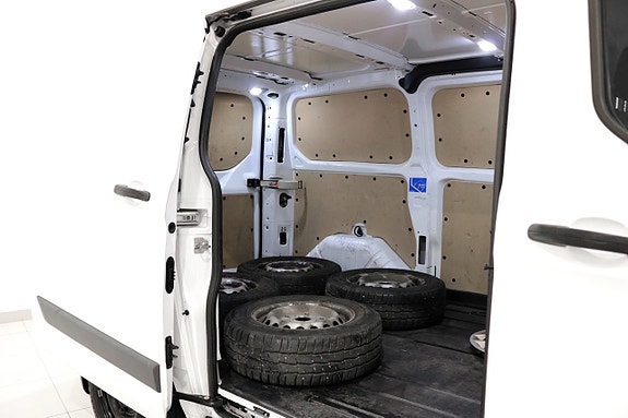 Ford Transit Custom 7 of 20