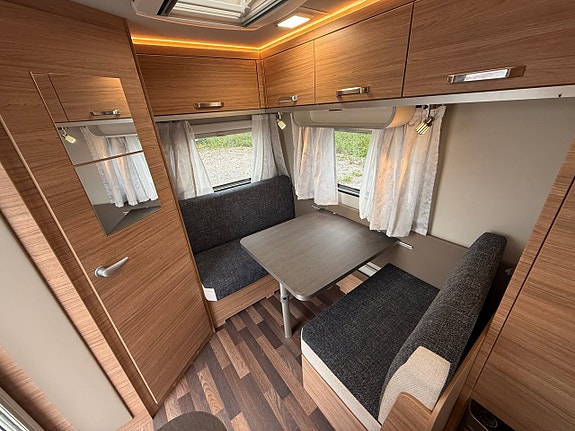 Weinsberg 390 QD Caraone 8 of 21